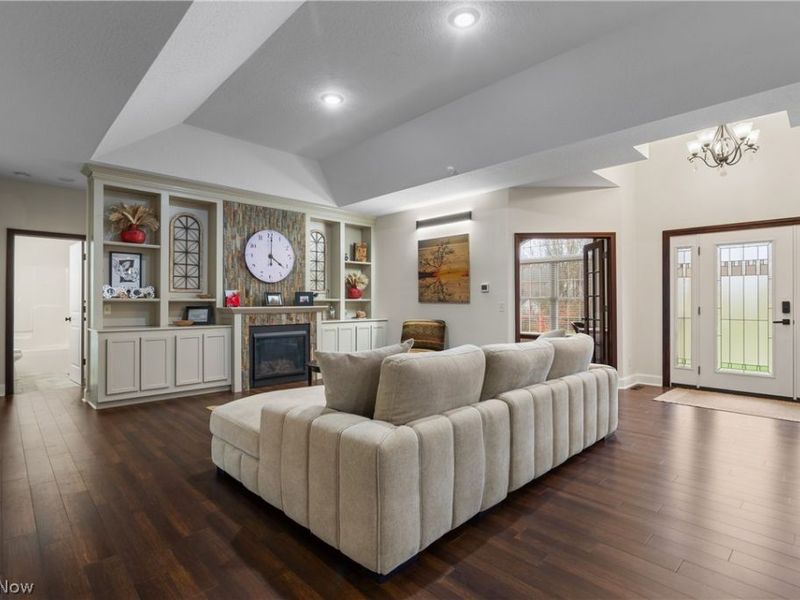 5247 Birchmont Avenue SW, Canton, OH 44706 Photo 6