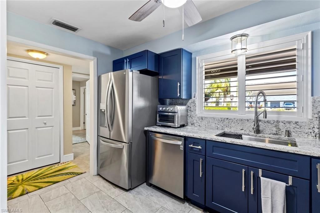 1754 Beach Pkwy, Cape Coral, FL 33904 Photo