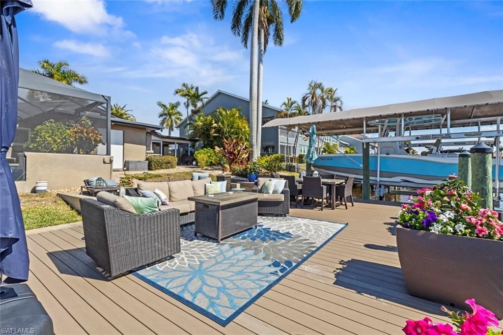 1754 Beach Pkwy, Cape Coral, FL 33904 Photo