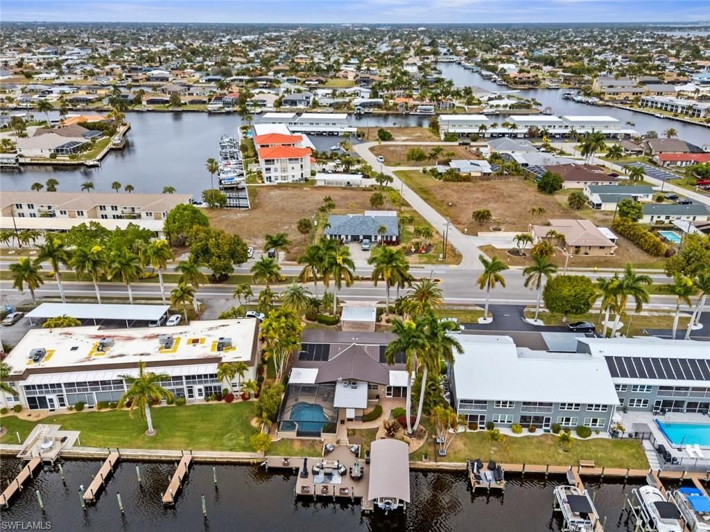 1754 Beach Pkwy, Cape Coral, FL 33904 Photo