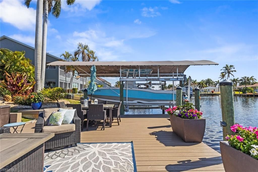 1754 Beach Pkwy, Cape Coral, FL 33904 Photo