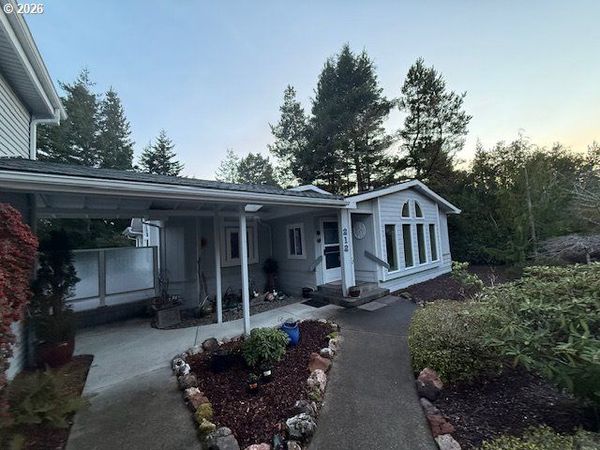 212 MUNSEL CREEK LOOP, Florence, OR 97439