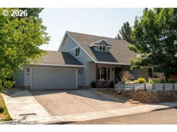 804 NE PROVIDENCE DR, Bend, OR 97701