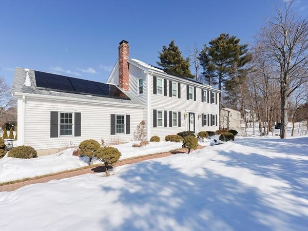 11 Parnell St, Millis, MA 02054