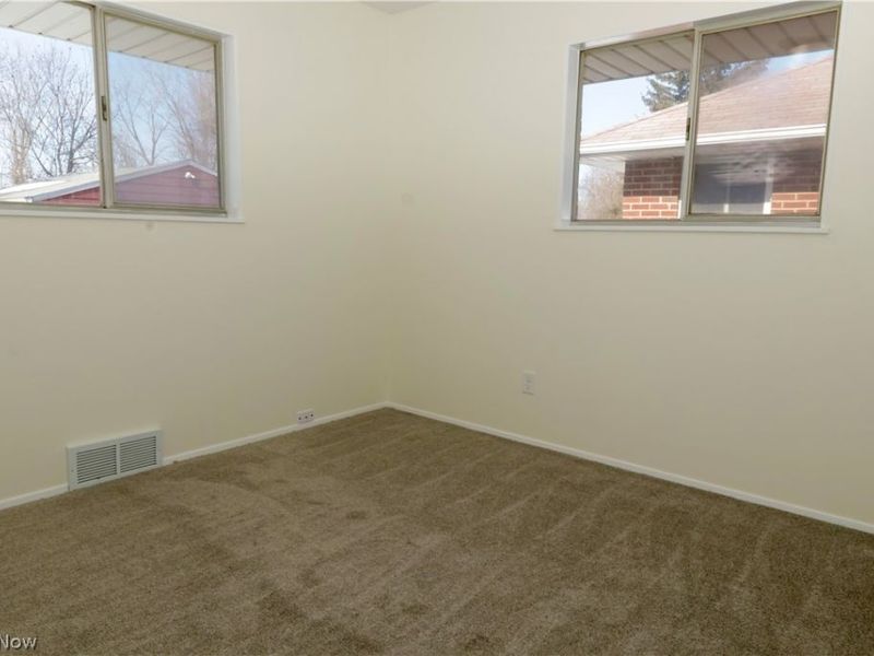 390 Lynne Drive, Sheffield Village, OH 44054 Photo 19