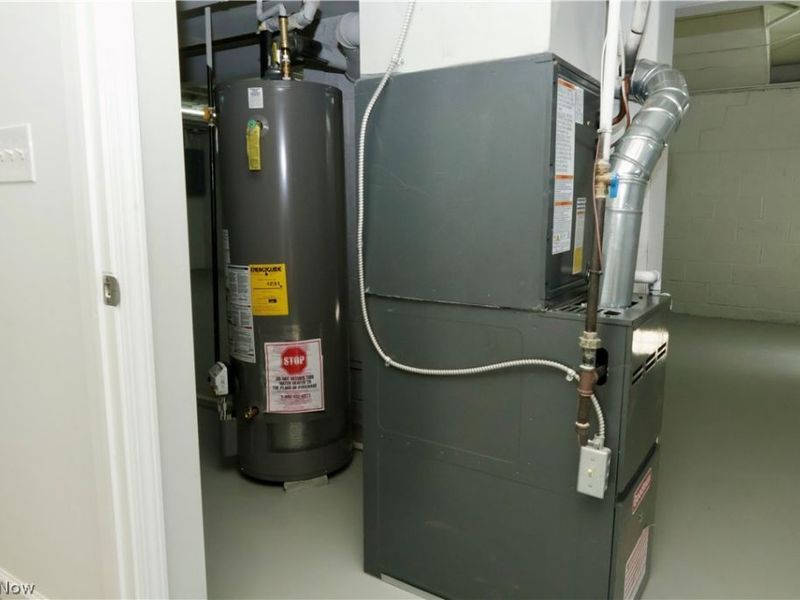 390 Lynne Drive, Sheffield Village, OH 44054 Photo 26