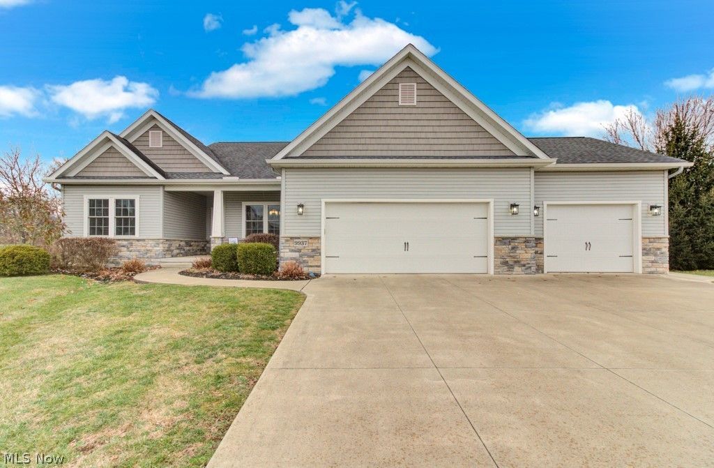 9937 Southwyck Avenue Nw, North Canton, OH 44720 Main Photo