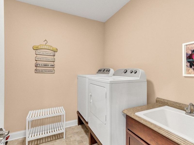 9937 Southwyck Avenue NW, North Canton, OH 44720 Photo 28