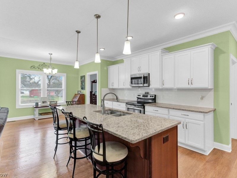 9937 Southwyck Avenue NW, North Canton, OH 44720 Photo 4