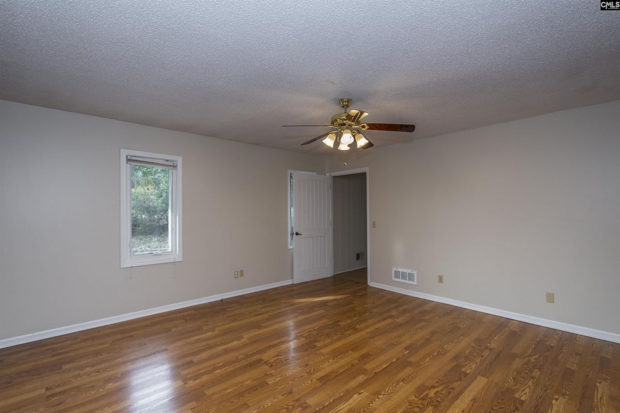 1304 Country Squire Drive Photo 14