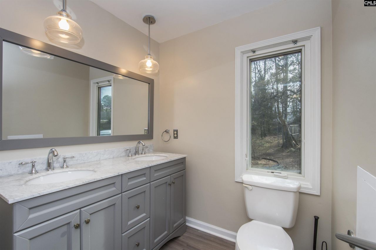 1304 Country Squire Drive Photo 16