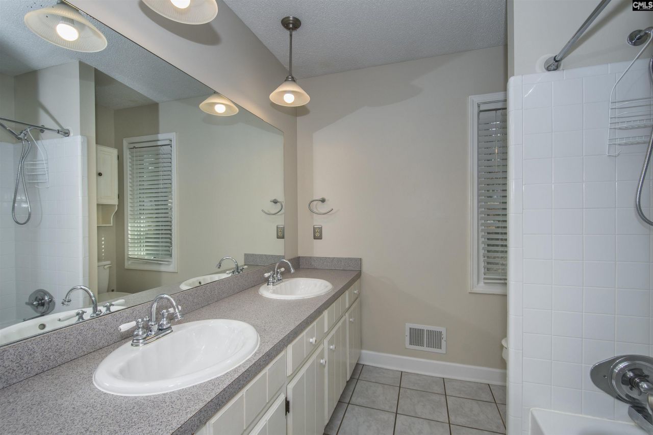 1304 Country Squire Drive Photo 19