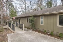 1304 Country Squire Drive photo 4