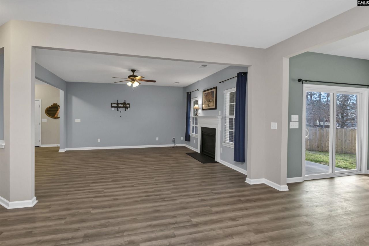 210 Hearthwood Circle Photo 13