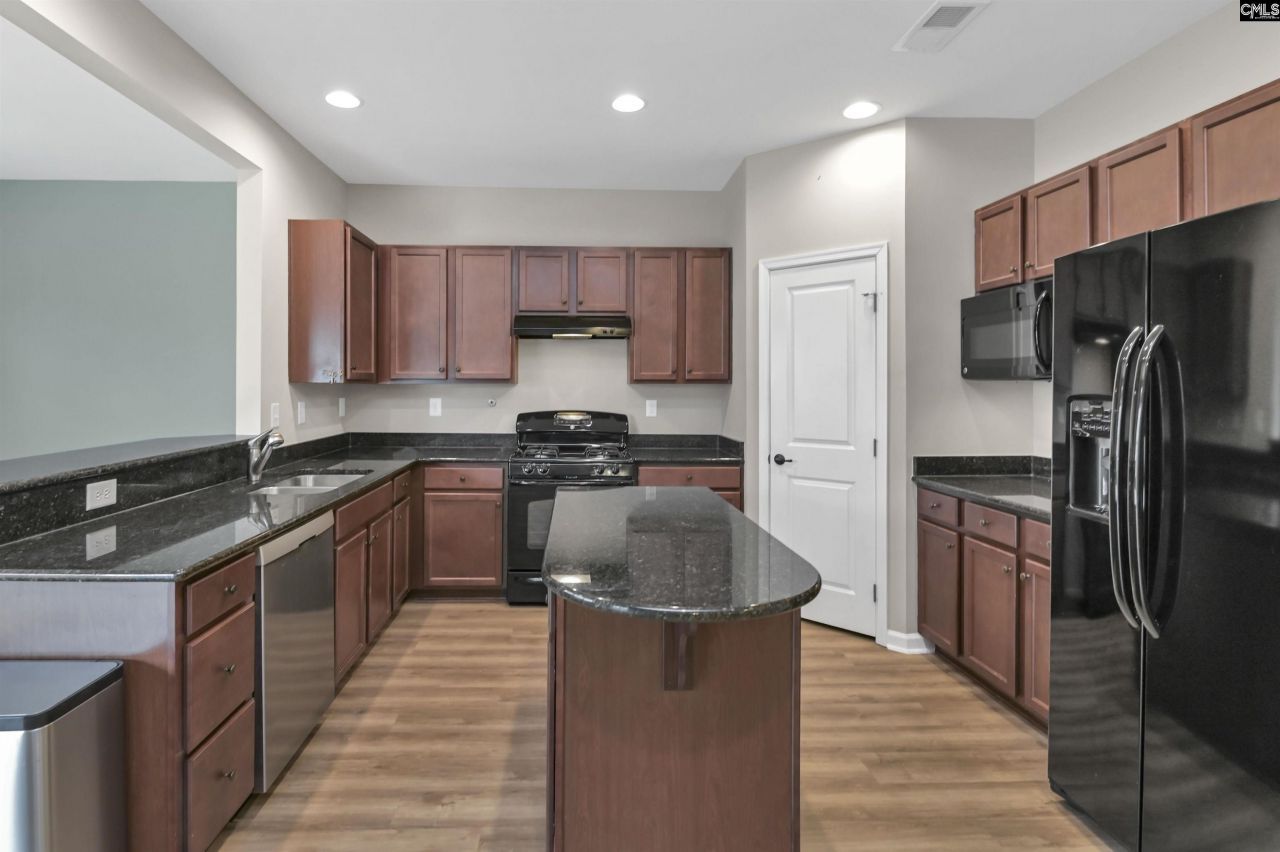 210 Hearthwood Circle  Photo 15