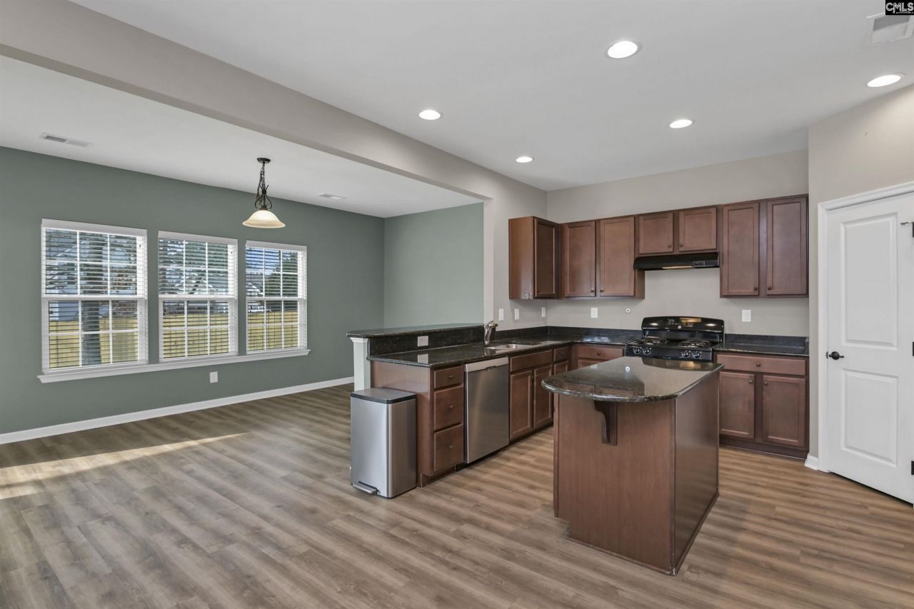 210 Hearthwood Circle Photo 17