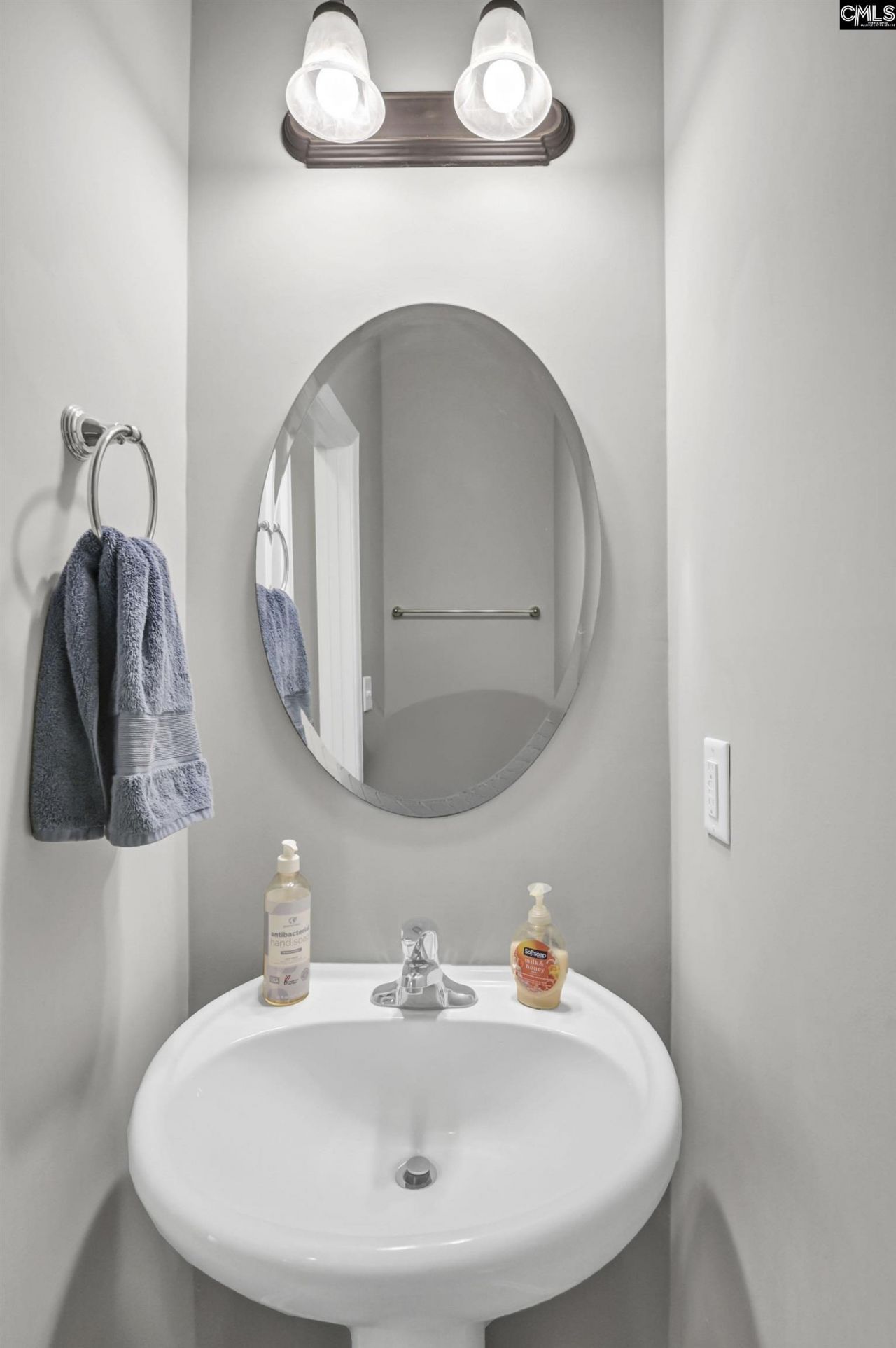 210 Hearthwood Circle  Photo 22