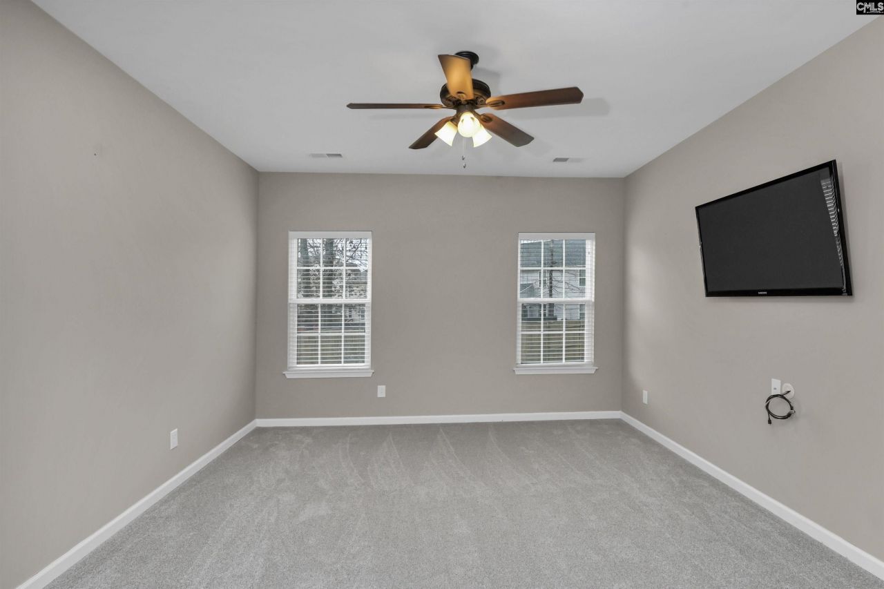 210 Hearthwood Circle Photo 24