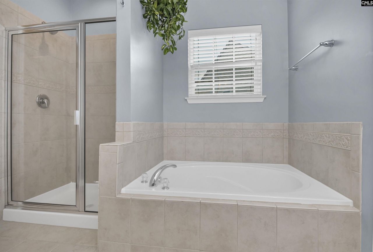 210 Hearthwood Circle Photo 29