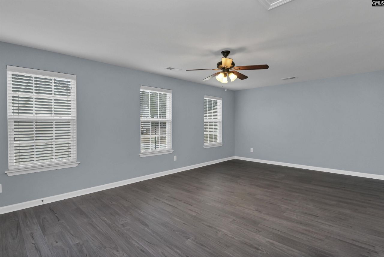 210 Hearthwood Circle Photo 33