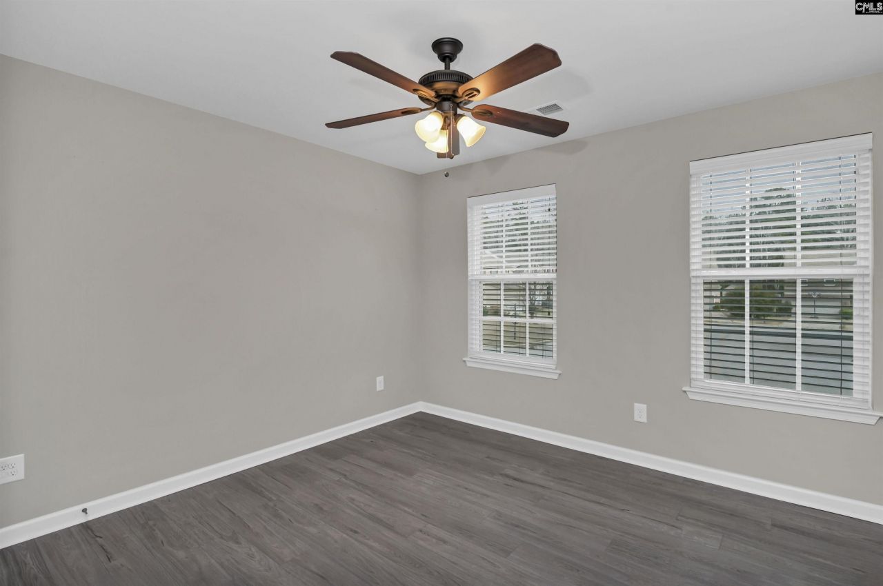 210 Hearthwood Circle Photo 38