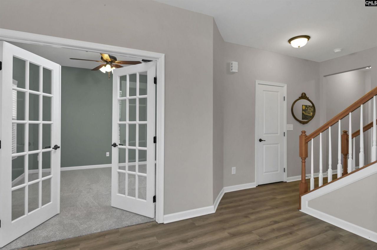 210 Hearthwood Circle Photo 4