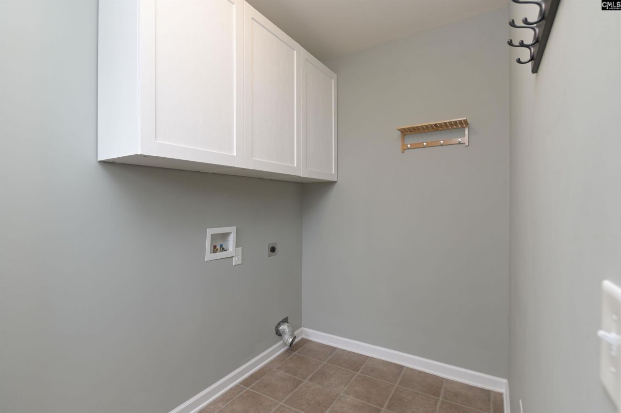 210 Hearthwood Circle Photo 45