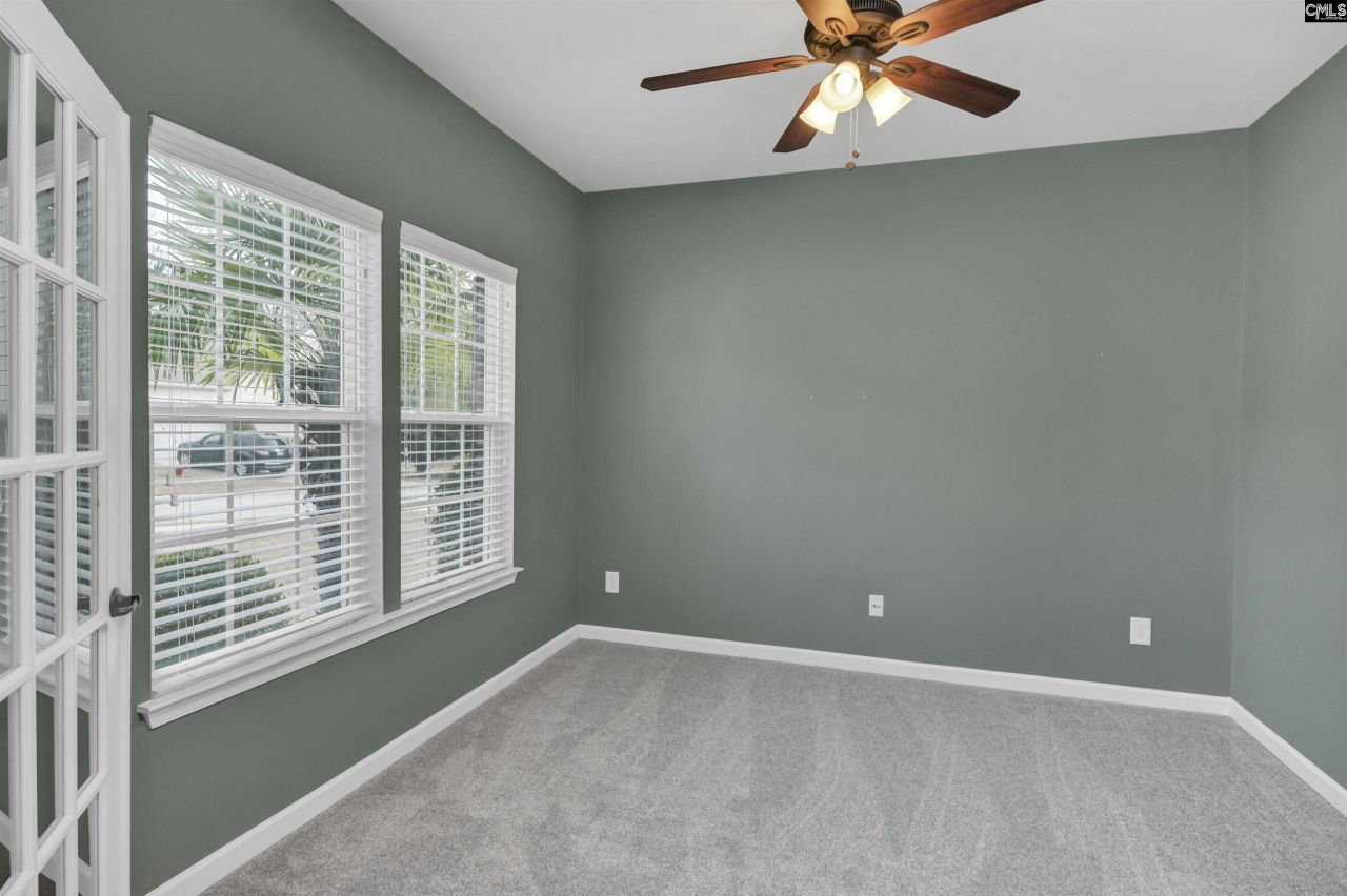 210 Hearthwood Circle Photo 5