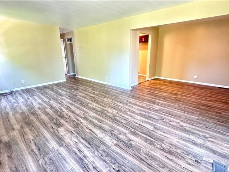 24 Washington Square, Unit 15, Euclid, OH 44143 Photo 4