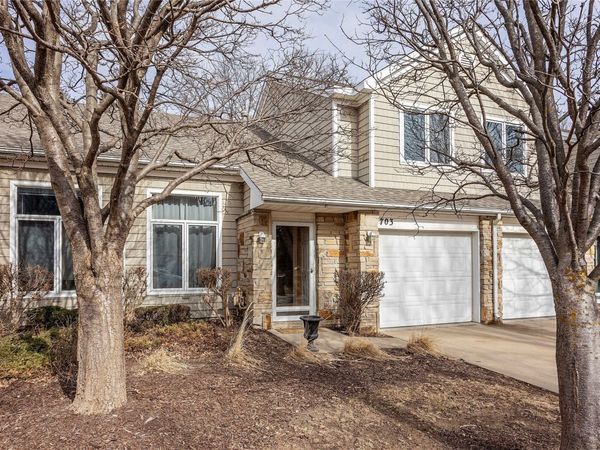 811 Burr Oaks Drive, Unit 703, West Des Moines, IA 50266