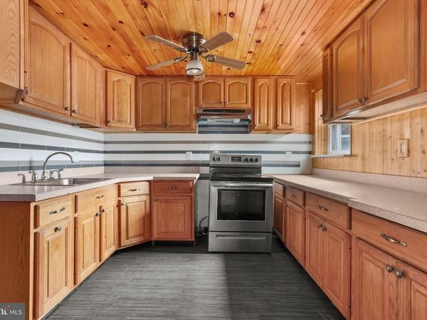 312 W RIDGE STREET , LANSFORD, PA 18232