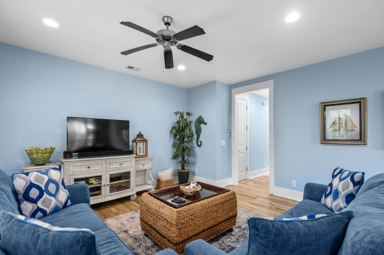 4808 Cantor Ct. Photo 10