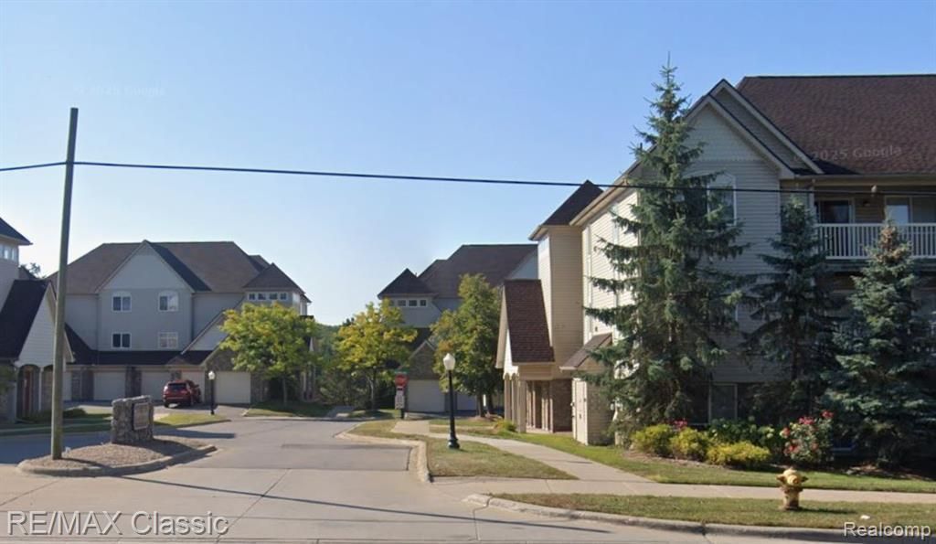 806 Brandon Avenue, Pontiac, MI 48340 Main Photo