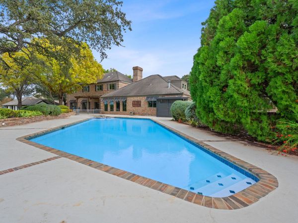 27030 Masters PKWY, Spicewood, TX 78669