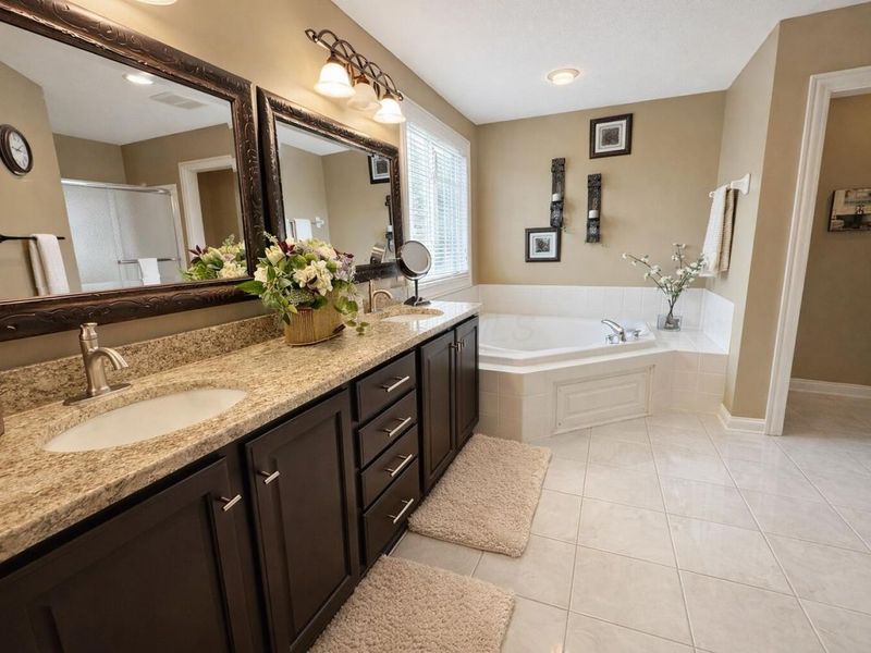 6201 Lampton Pond Drive , Hilliard, OH 43026 Photo 20