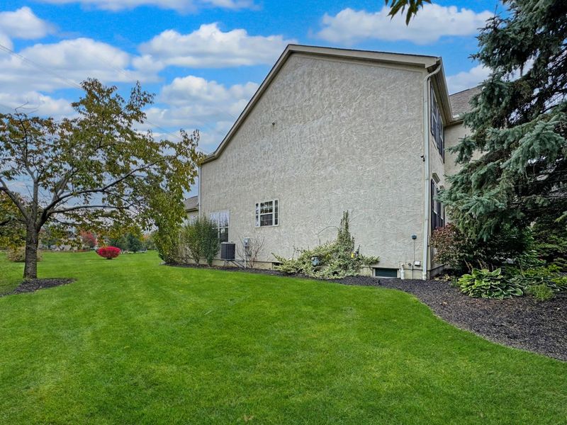 6201 Lampton Pond Drive , Hilliard, OH 43026 Photo 35