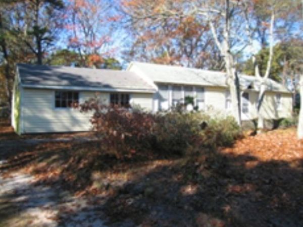 72 Pleasant Rd, Harwich, MA 02671