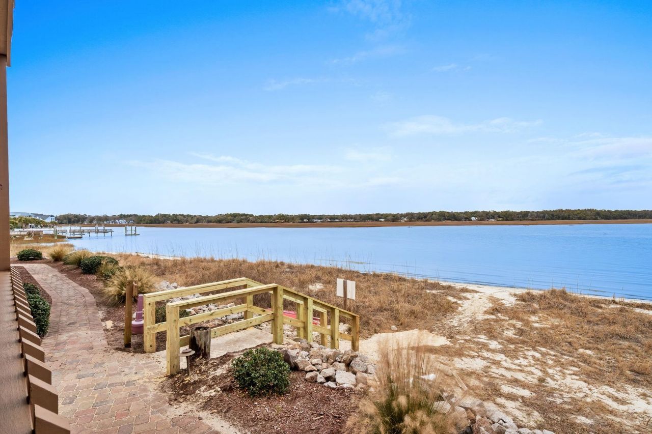 6309 N Ocean Boulevard W  Photo 21