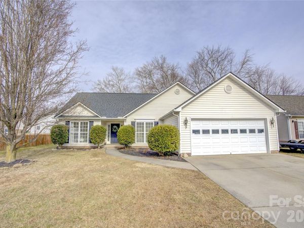 365 Running Briar Road, Fletcher, NC 28732
