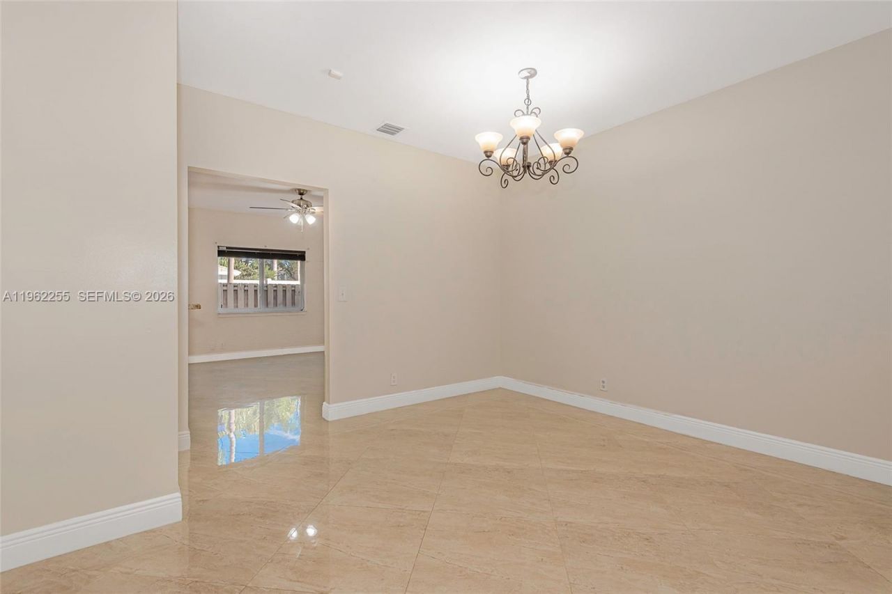 9481 Stanley Ln, Unit 9481, Tamarac, FL 33321 Photo