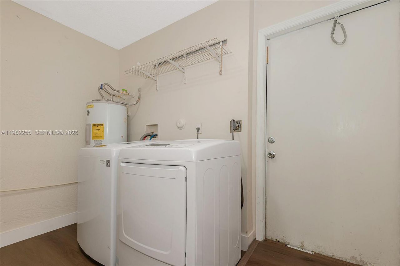 9481 Stanley Ln, Unit 9481, Tamarac, FL 33321 Photo