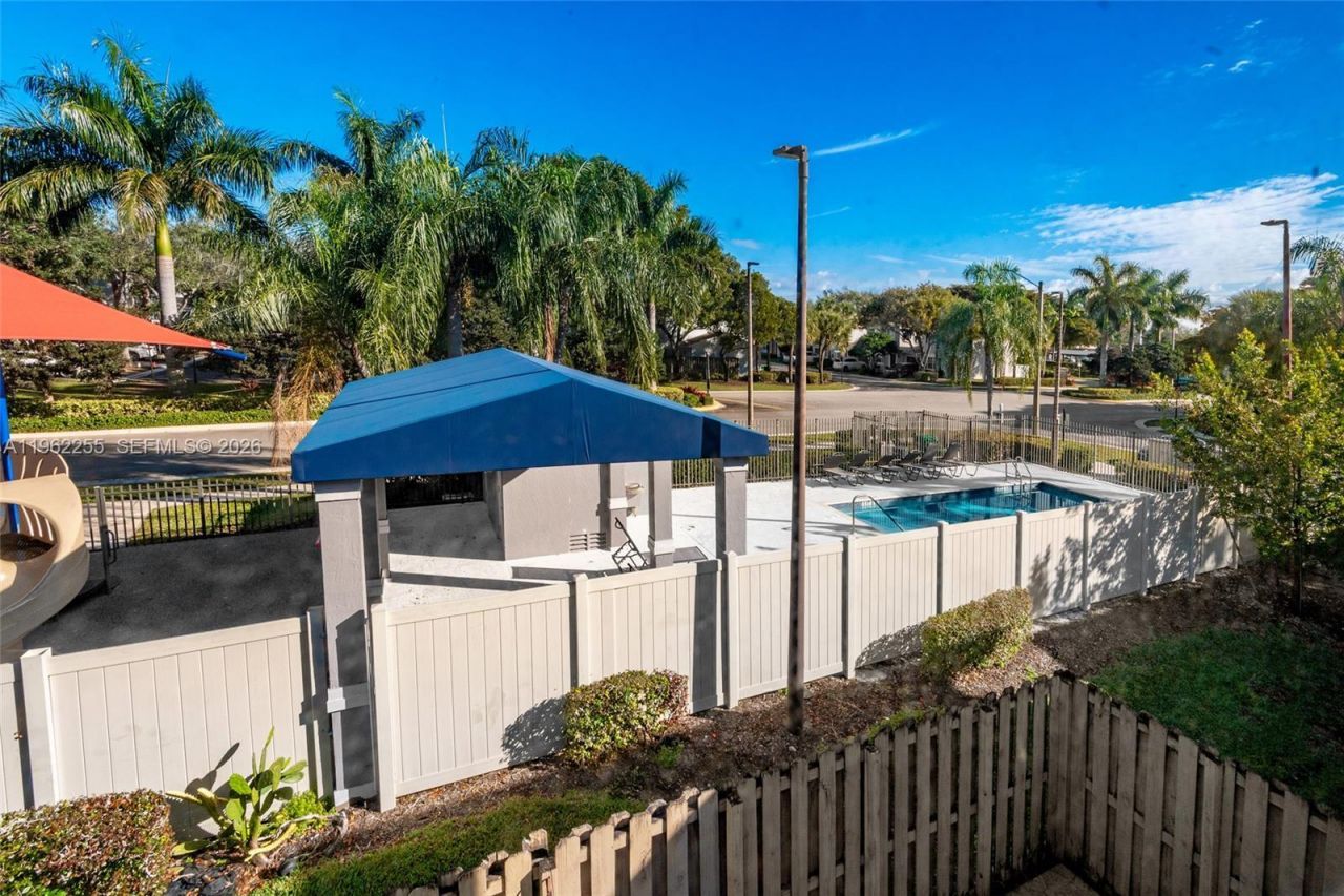 9481 Stanley Ln, Unit 9481, Tamarac, FL 33321 Photo