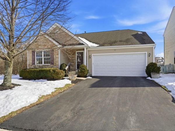 670 Redwood Valley Drive, Blacklick, OH 43004