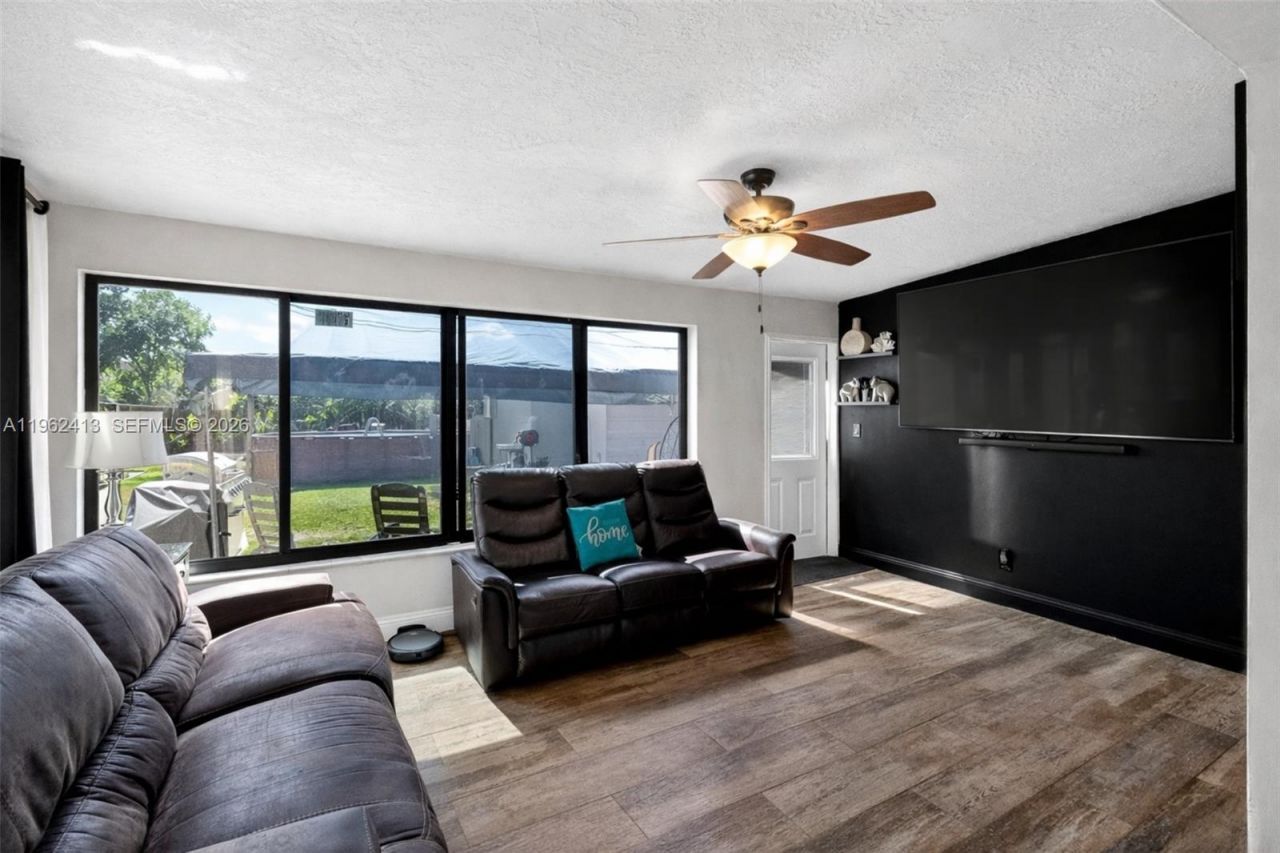 1630 NW 10th St, Homestead, FL 33030 Photo