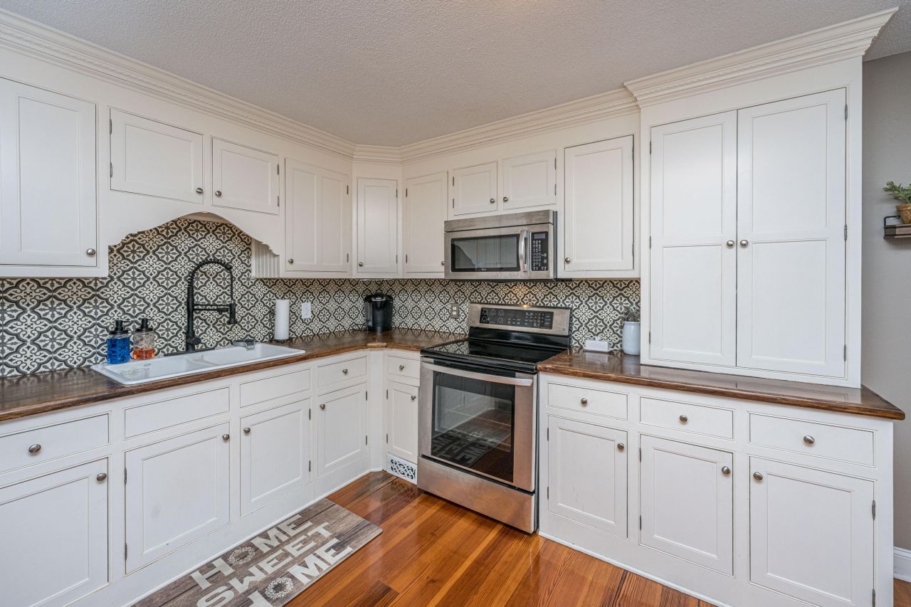 200 Duxback Lane Photo 17