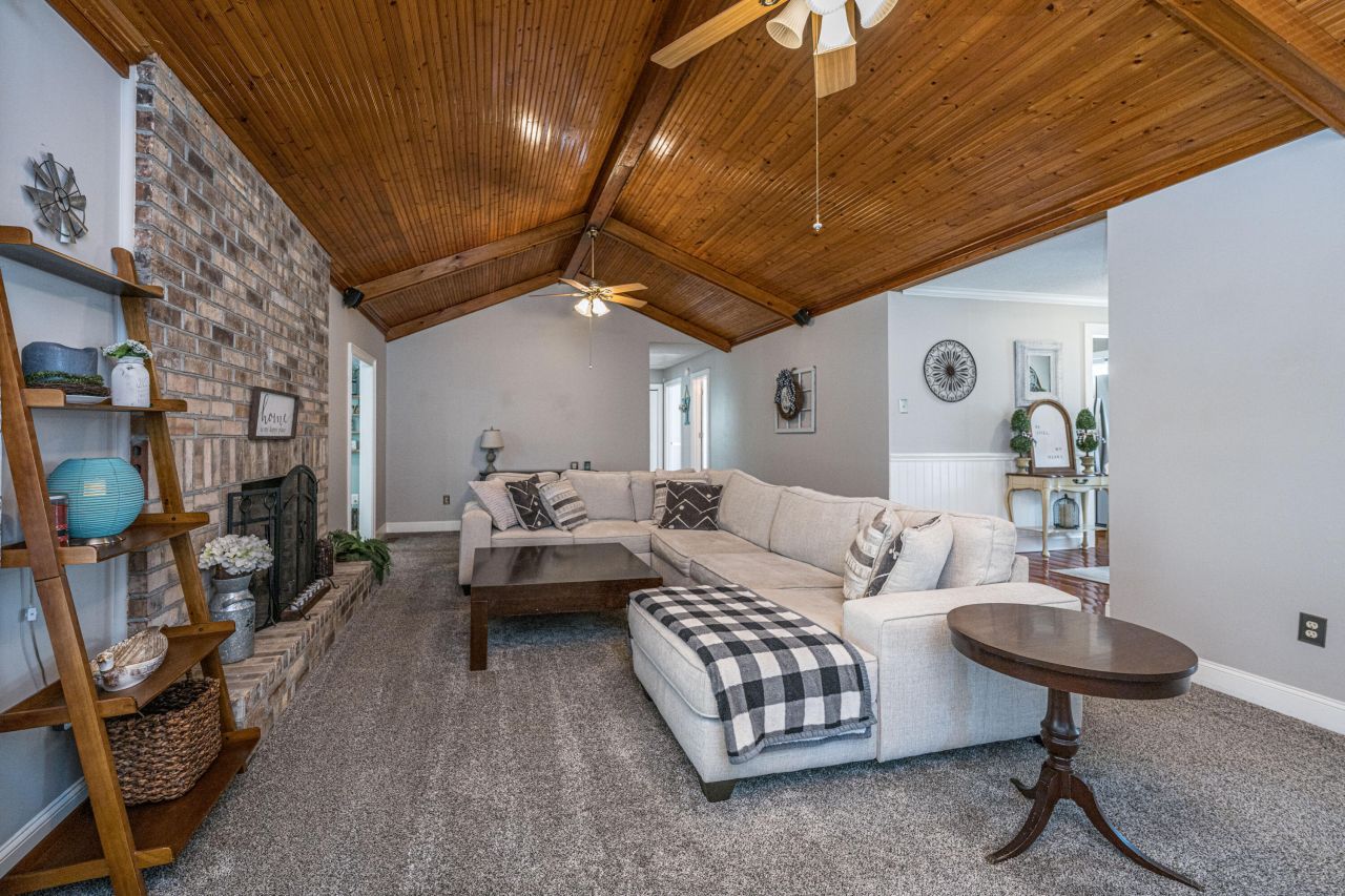 200 Duxback Lane Photo 25