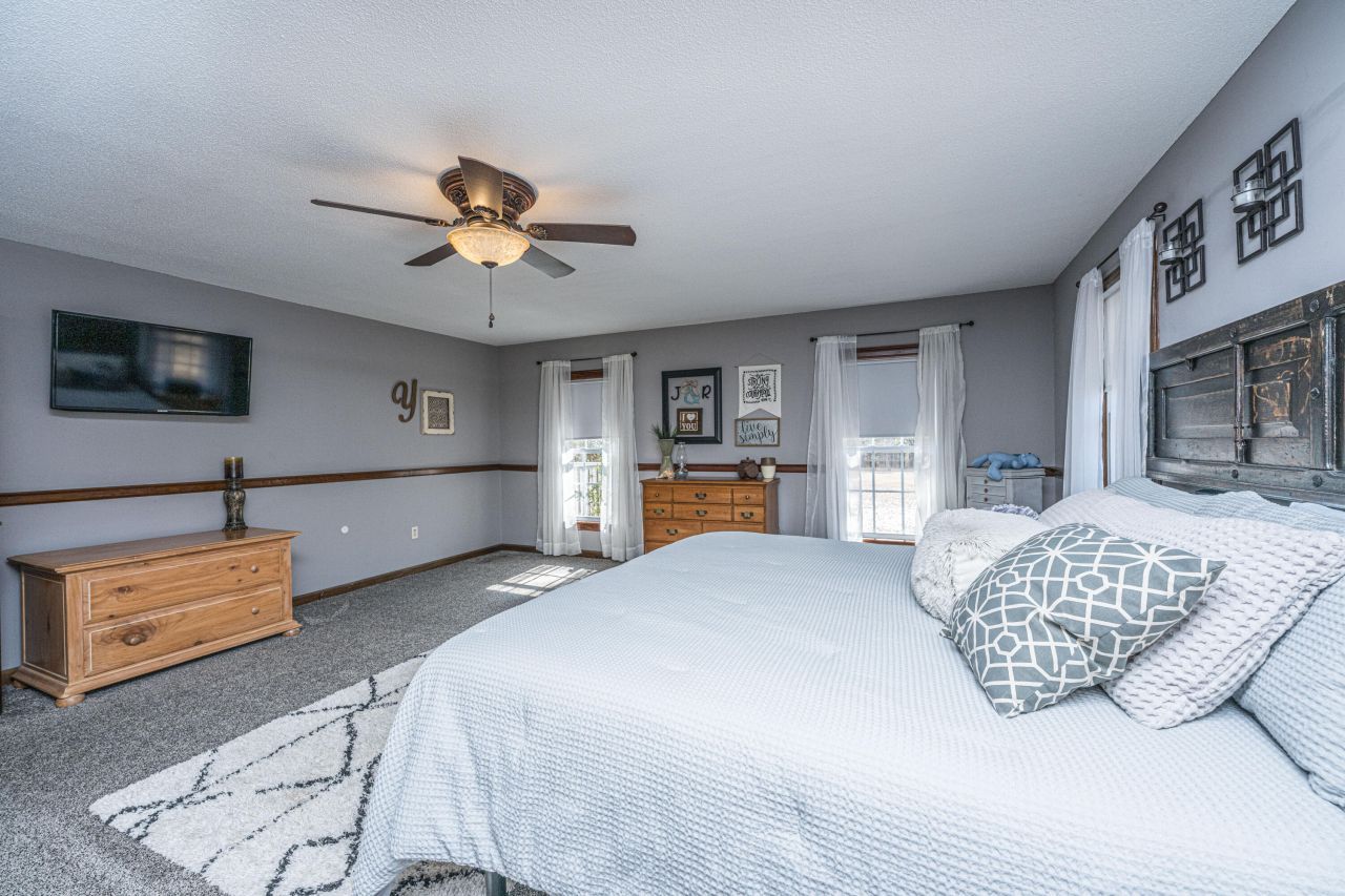 200 Duxback Lane Photo 32