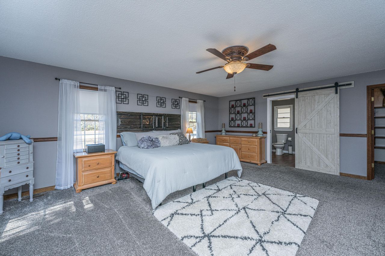 200 Duxback Lane Photo 33