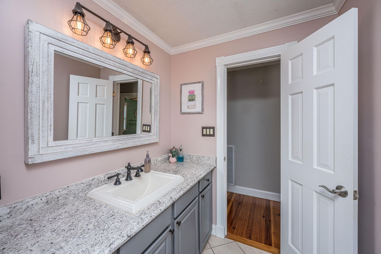 200 Duxback Lane Photo 40