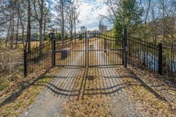 200 Duxback Lane photo 4